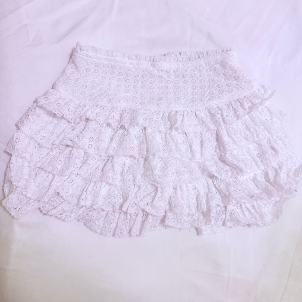 American Eagle Outfitters Cream Bubble Mini Skirt